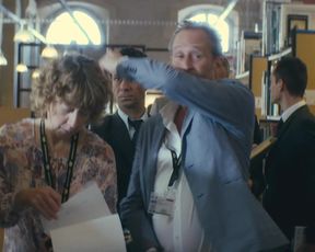 Charlotte Le Bon nude - Le Grand Mechant Loup (2013)