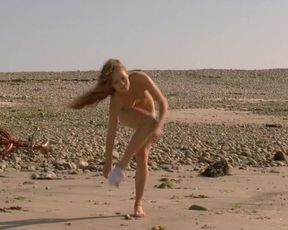 Sexy Vanessa Paradis nude - Elisa (1995) 