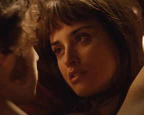 Penelope Cruz nude - Venuto Al Mondo (2012)