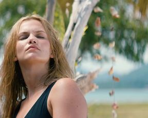 Margot Bancilhon nude - Five (2016)