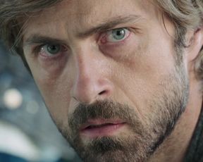 Cristiana Capotondi, Valentina Faina - Tommaso (2016)