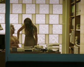 Anaïs Demoustier & Juliette Binoche & Joanna Kulig - Elles (2011)