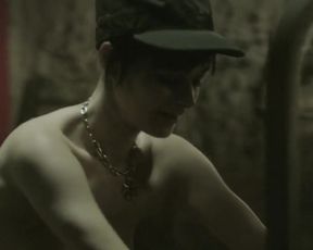 Bojana Novakovic - Skinning (2010)