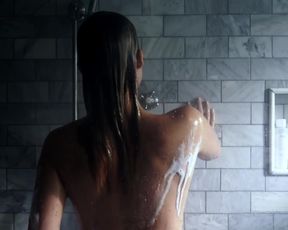 Hot scene Margot Robbie - Vogue Magazine (2016) 