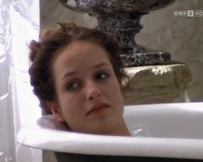 Hot actress Lara Joy Korner - Tödliche Diamanten (1998) 