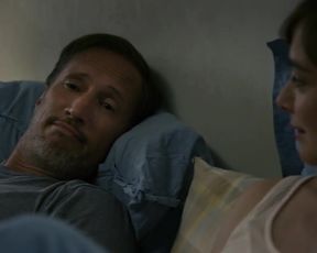 Hot scene Inez Bjorg David, Maja Schöne - Neu in unserer Familie. Zwei Eltern zu viel (2017)