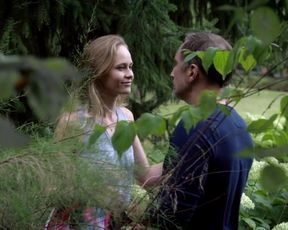 Hot scene Inez Bjorg David, Maja Schöne - Neu in unserer Familie. Zwei Eltern zu viel (2017)