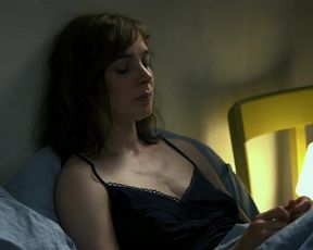 Hot scene Inez Bjorg David, Maja Schöne - Neu in unserer Familie. Zwei Eltern zu viel (2017)