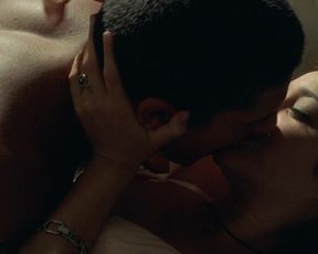 Actress Marion Cotillard nude - Taxi (1998)