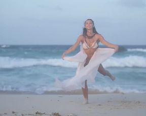 Naked scenes Alexis Ren Sexy - Uncovered, Sports Illustrated Swimsuit 2018