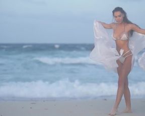 Naked scenes Alexis Ren Sexy - Uncovered, Sports Illustrated Swimsuit 2018