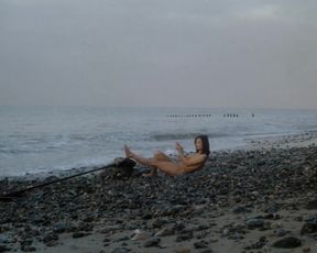 Hot scene Francoise Pascal - La Rose de fer (1973) 