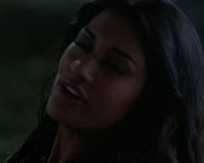 Alexandra Breckenridge, Janina Gavankar - True Blood (2011)