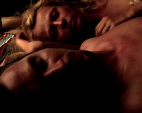 Naked scenes Isabell Gerschke nude - Fluss des Lebens - Verloren am Amazonas (2013)