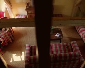 Sexy Plaisirs d'Hôtel - Hôtel BEAUCOUR Strasbourg - Saison TV show scenes