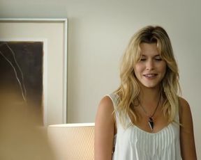 Kaniehtiio Horn nude – Embrace of the Vampire (2013)