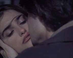 Hot scene Penelope Cruz Nude - Abre Los Ojos (ES 1997) 