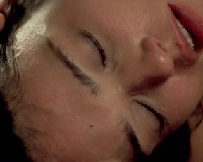 Sexy Barbara Lerici, Chiara Caselli - Sleepless (2001) 