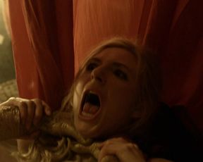 Naked scene Viva Bianca - Spartacus Blood and Sand s01e09 (2010) TV show nudity video