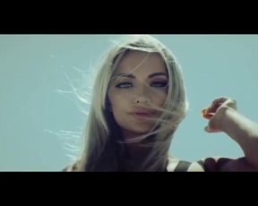 Sexy Lindsey Pelas Sexy - Mike Ohrangu Tang (October 2016) TV show scenes