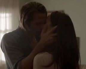 Hot actress Jodi Balfour Nude - Quarry s01e01 (2016) 