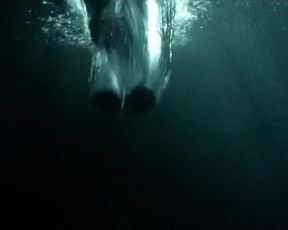 Hot actress Jodi Balfour Nude - Quarry s01e01 (2016) 