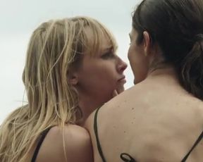 Hot scene Juana Acosta, Ingrid Garcia Jonsson Nude - Acantilado (2016) 