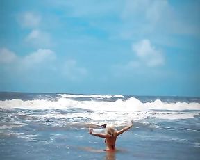 Tik Tok. Beach Hidden Webcam looks on Blonde Teenage Loving Stripped To The Waist in the Wags.