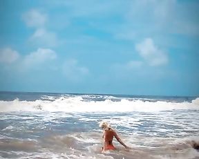 Tik Tok. Beach Hidden Webcam looks on Blonde Teenage Loving Stripped To The Waist in the Wags.