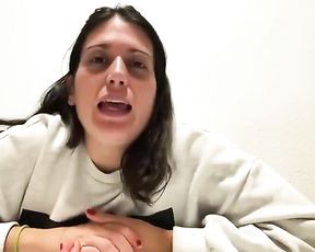 Authentic Bombshell Talking about Sex Intercourse and Happiness