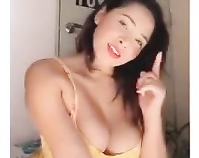 Tiktok Yellow Dress , Hilarious and Stellar Lady Have Joy alone with Visits