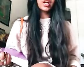 Tiktok Dame Upskirt