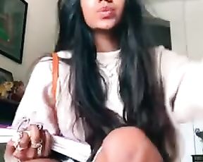 Tiktok Dame Upskirt