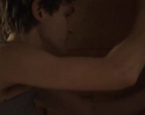 Hot scene Miri Ann Beuschel Nude - Forldre (2016) 