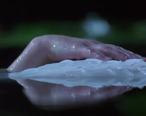 Tara Fitzgerald, Elle McPherson, Kate Fischer, Portia de Rossi, Pamela Rabe - Sirens