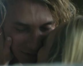 Sexy Mille Lehfeldt Nude - Smukke mennesker (2010) 