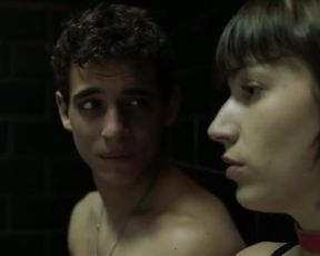 TV show scene Úrsula Corberó Sexy - La Casa de Papel s01e07 (2017) 