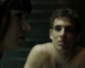 TV show scene Úrsula Corberó Sexy - La Casa de Papel s01e07 (2017) 