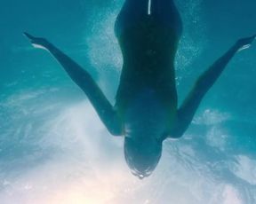 Naked scenes Maria Valverde Nude - Plonger (2017)