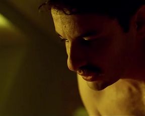 Hot actress Géraldine Pailhas Nude - La Chambre des Officiers (FR 2001) 