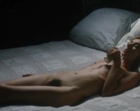Hot actress Sylvie Testud Nude - Mange, ceci est mon corps (2007) 