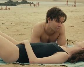 Sexy Anne Hathaway Sexy - One Day (2011) TV show scenes