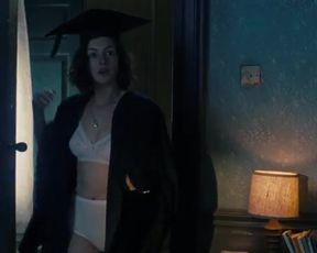 Sexy Anne Hathaway Sexy - One Day (2011) TV show scenes