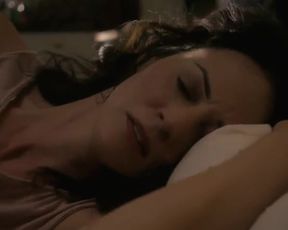 Sexy Joanna Going (NN), Courtney Cooper, Unidentified Nude - Kingdom S01 E10 (2014) 1 