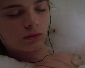 Sexy Gabrielle Anwar Nude - Body Snatchers (1993) 