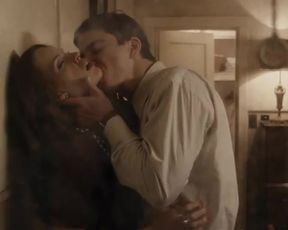 Hot actress Hilary Swank Nude - The Black Dahlia (2006) 