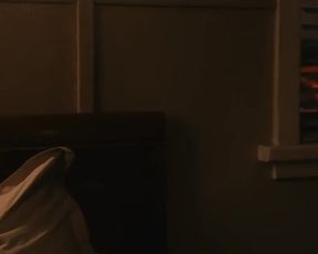 Hot actress Hilary Swank Nude - The Black Dahlia (2006) 