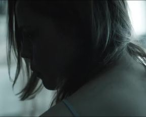 Hot scene Helen Kennedy Nude, Melissa George (nn) - Hunted (2012) s1e1 