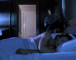 Sexy Jennifer Jason Leigh Nude - Single White Female (1992) 