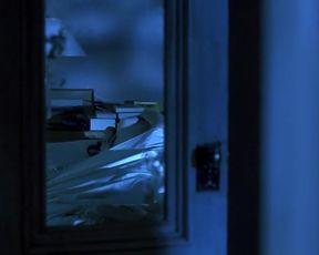 Sexy Jennifer Jason Leigh Nude - Single White Female (1992) 